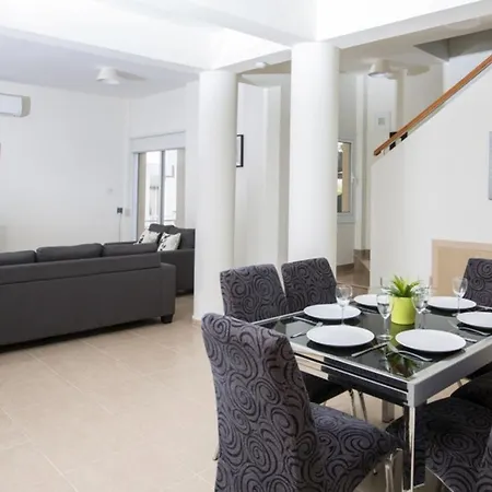 Picture Relaxing Beside Your Private Pool In Reading Your Favourite Book, 1260 فيلة *